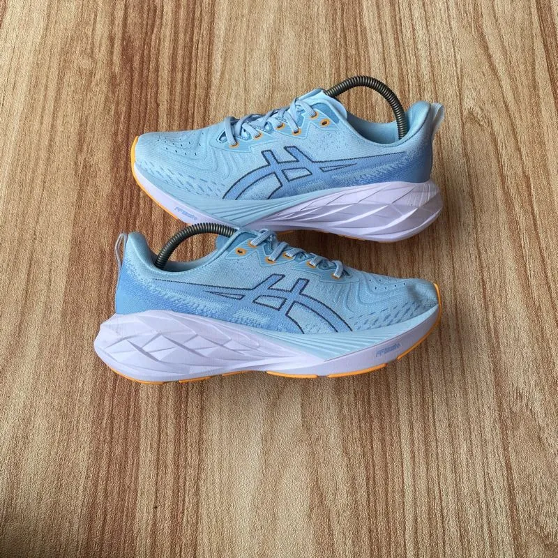 Asics Novablast photo 1