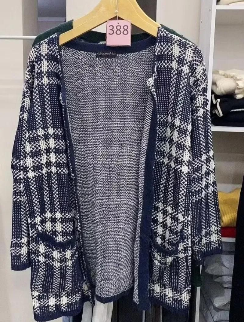 Outer Navy BW Motif Preloved BKK premium  photo 1