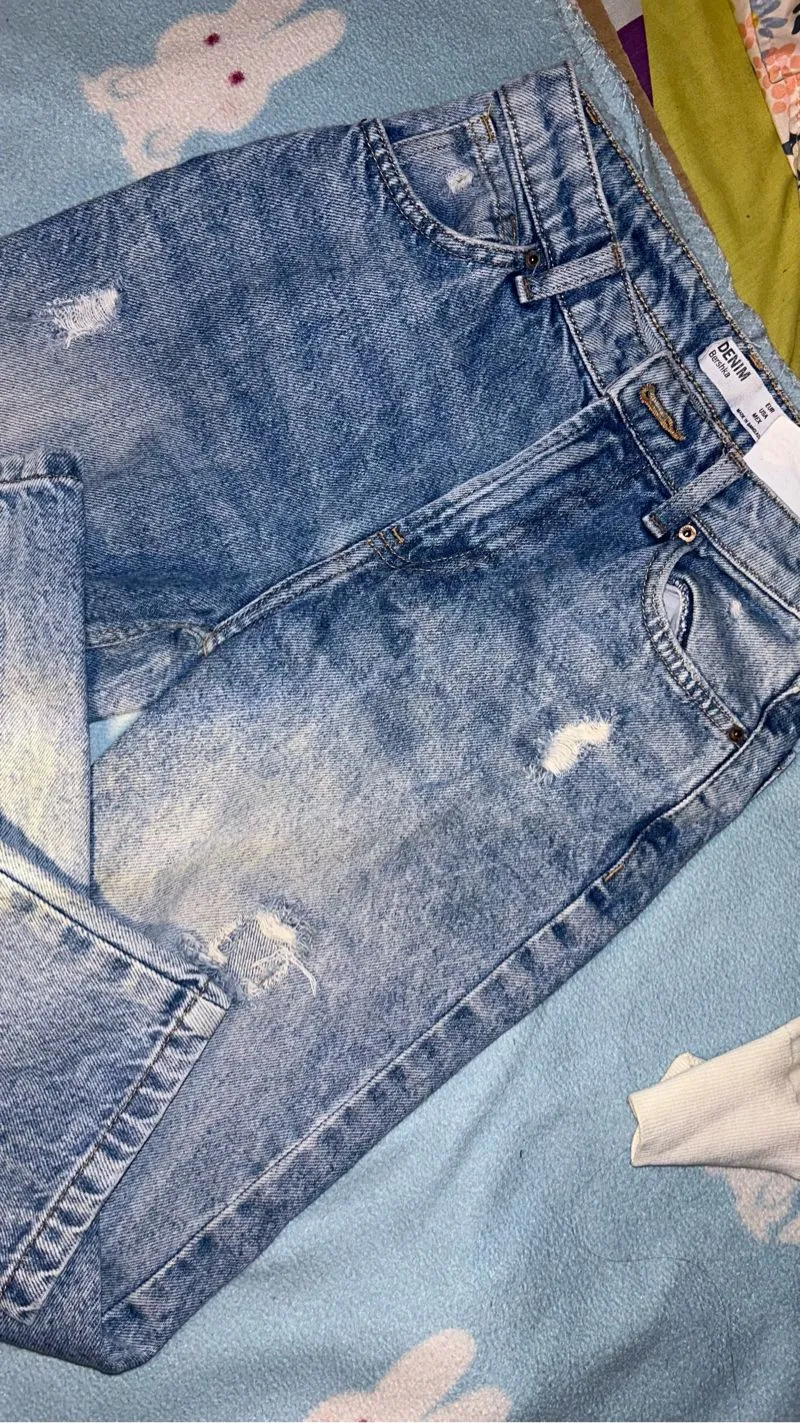 Bershka mom jeans riped size 32 photo 1
