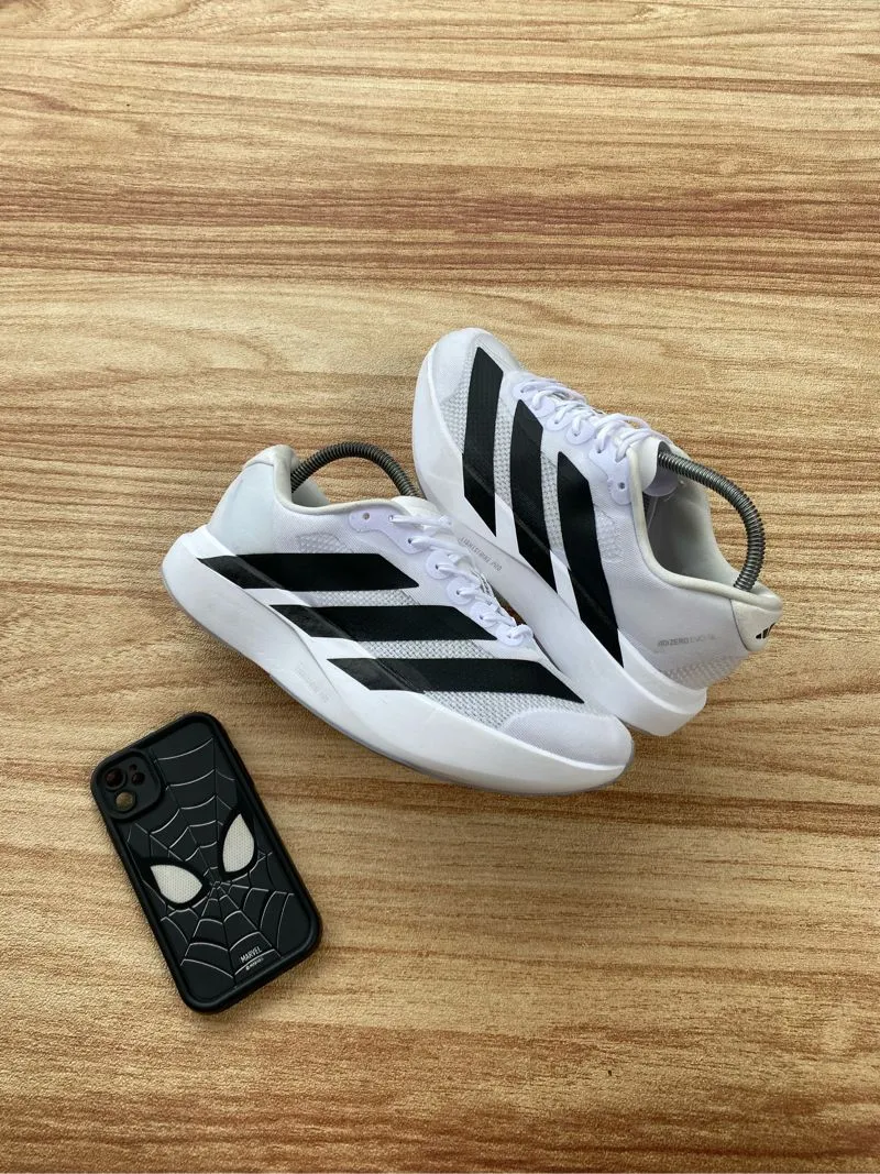 Adidas Streetwear Sportswear Sneakers Pria white black photo 1