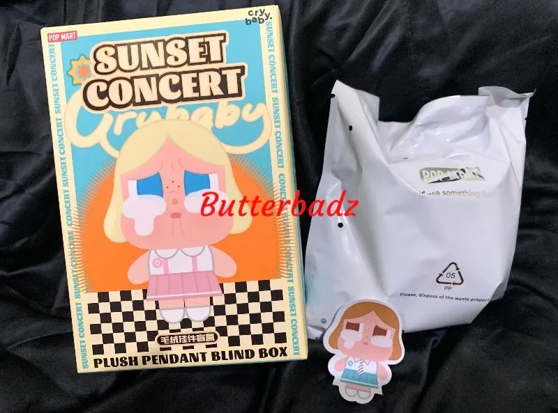 Cry baby Sunset Concert Beige blue bagcharm ganci gantungan photo 1
