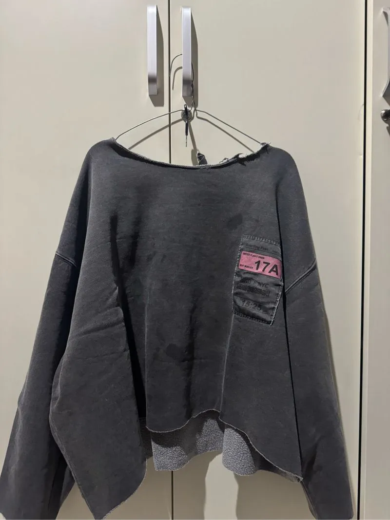 sweater  photo 1