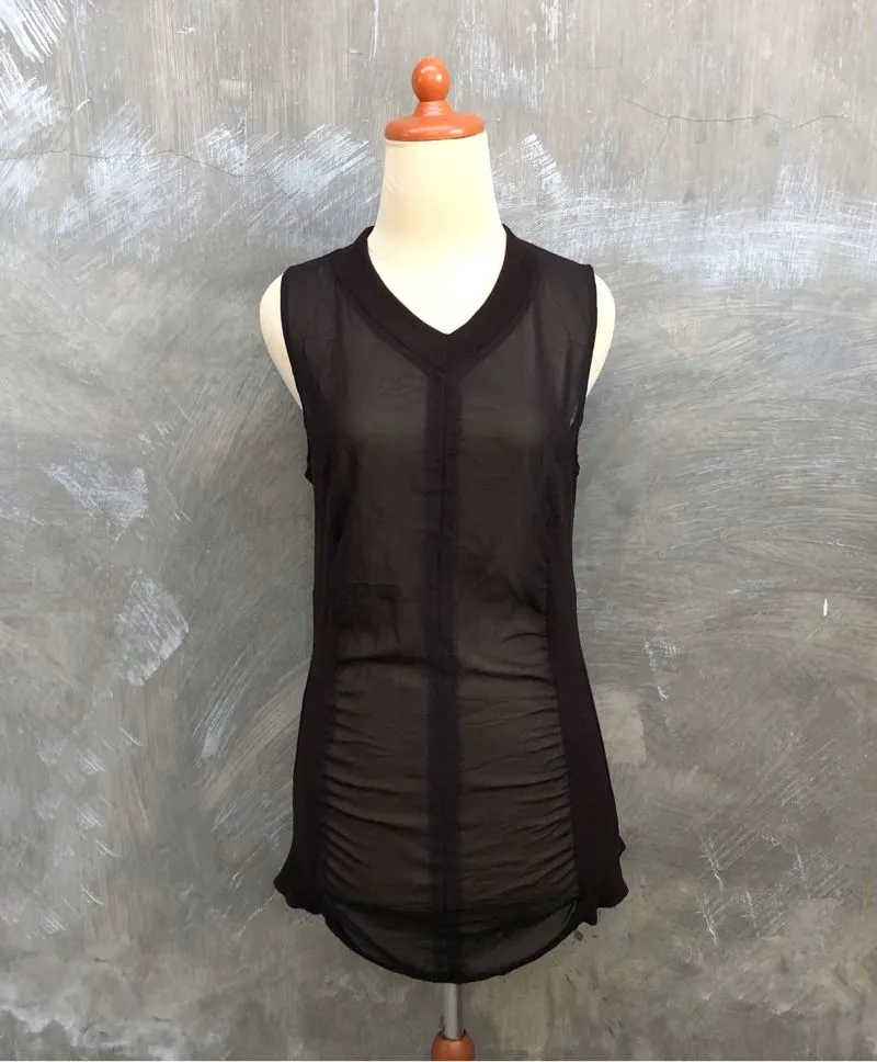 Issey Miyake Zucca Sleeveless Mesh Cardigan photo 1