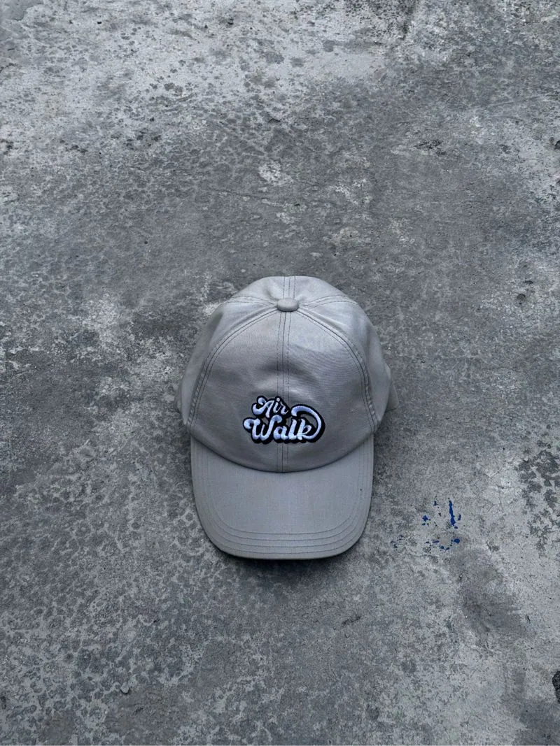 HAT AIRWALK photo 1