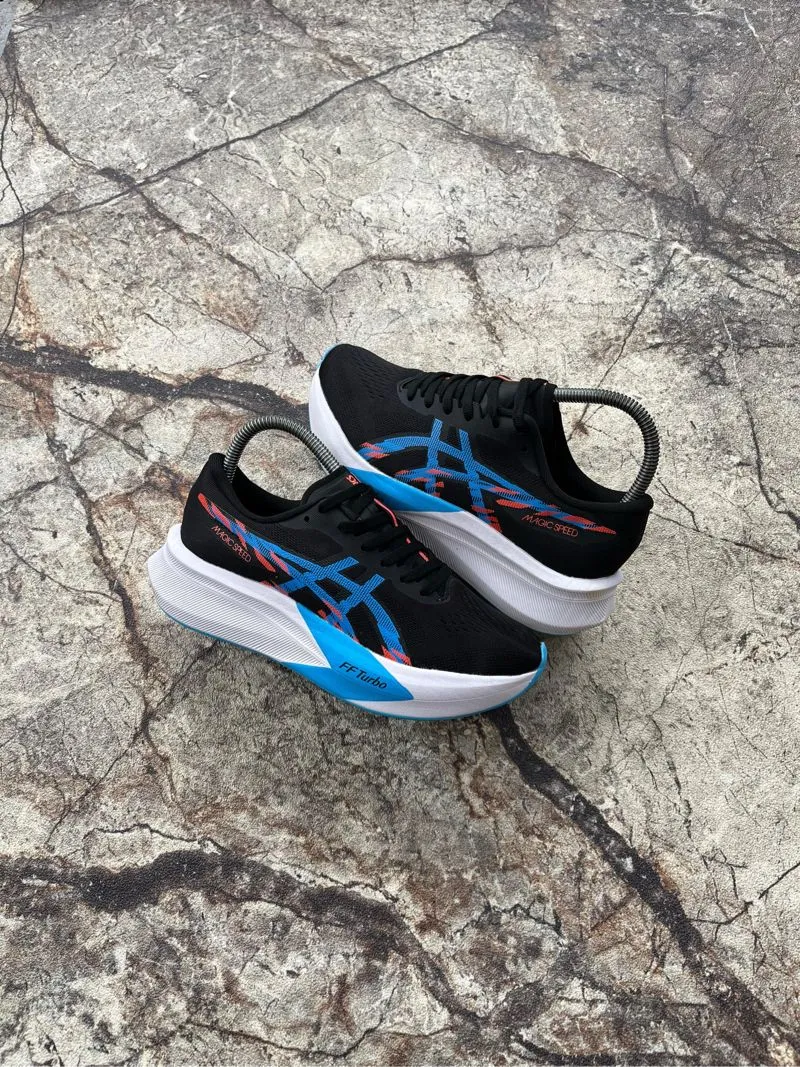 ASICS MAGIC SPEED photo 1