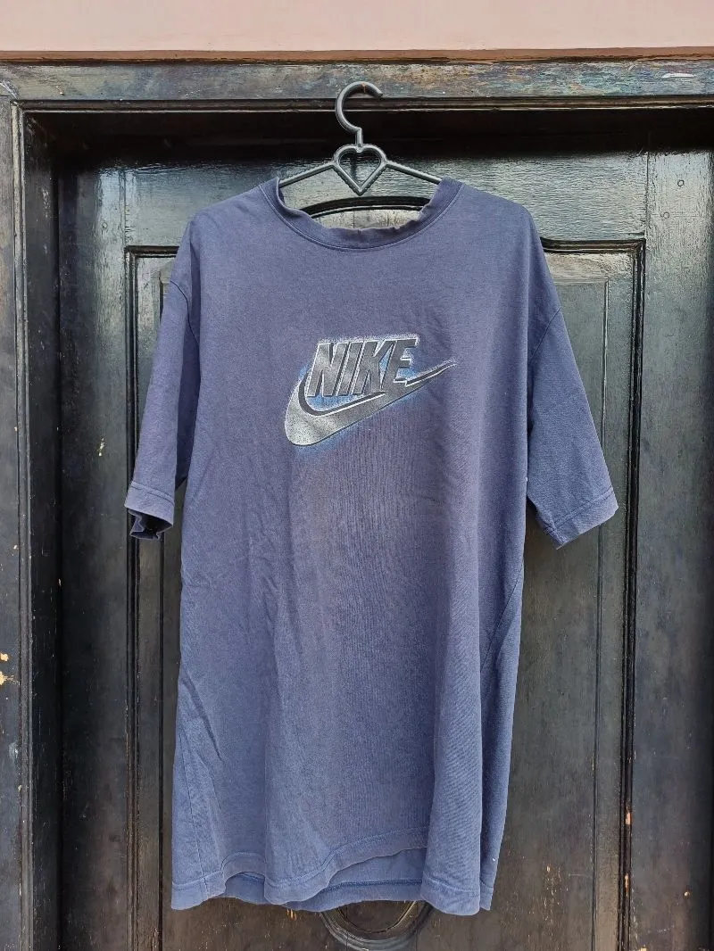 Vintage nike tee photo 1