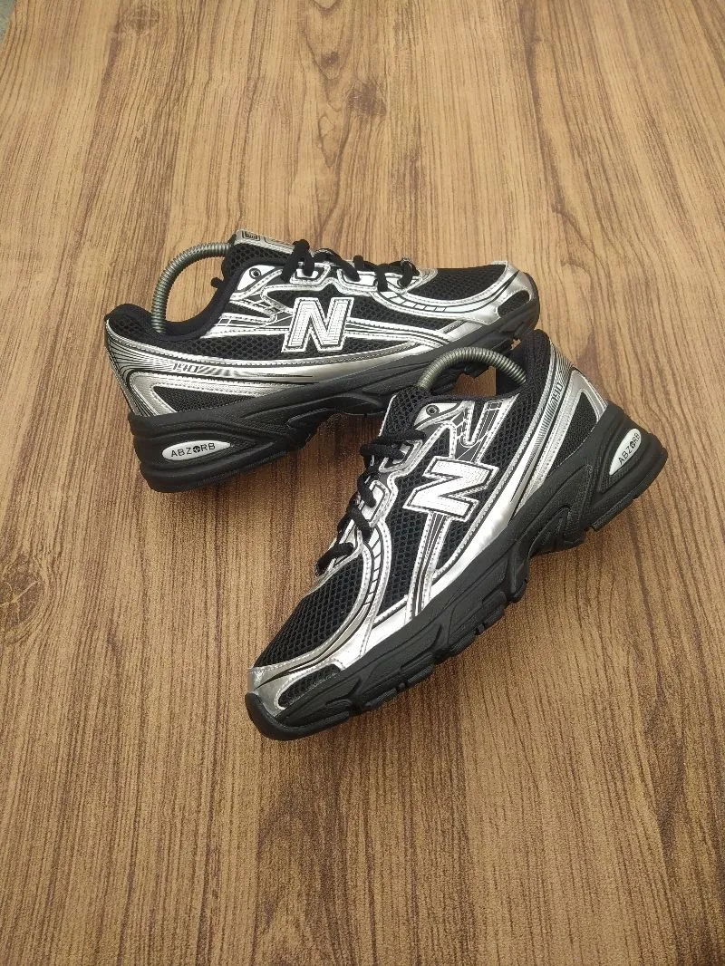 New Balance 740 photo 1