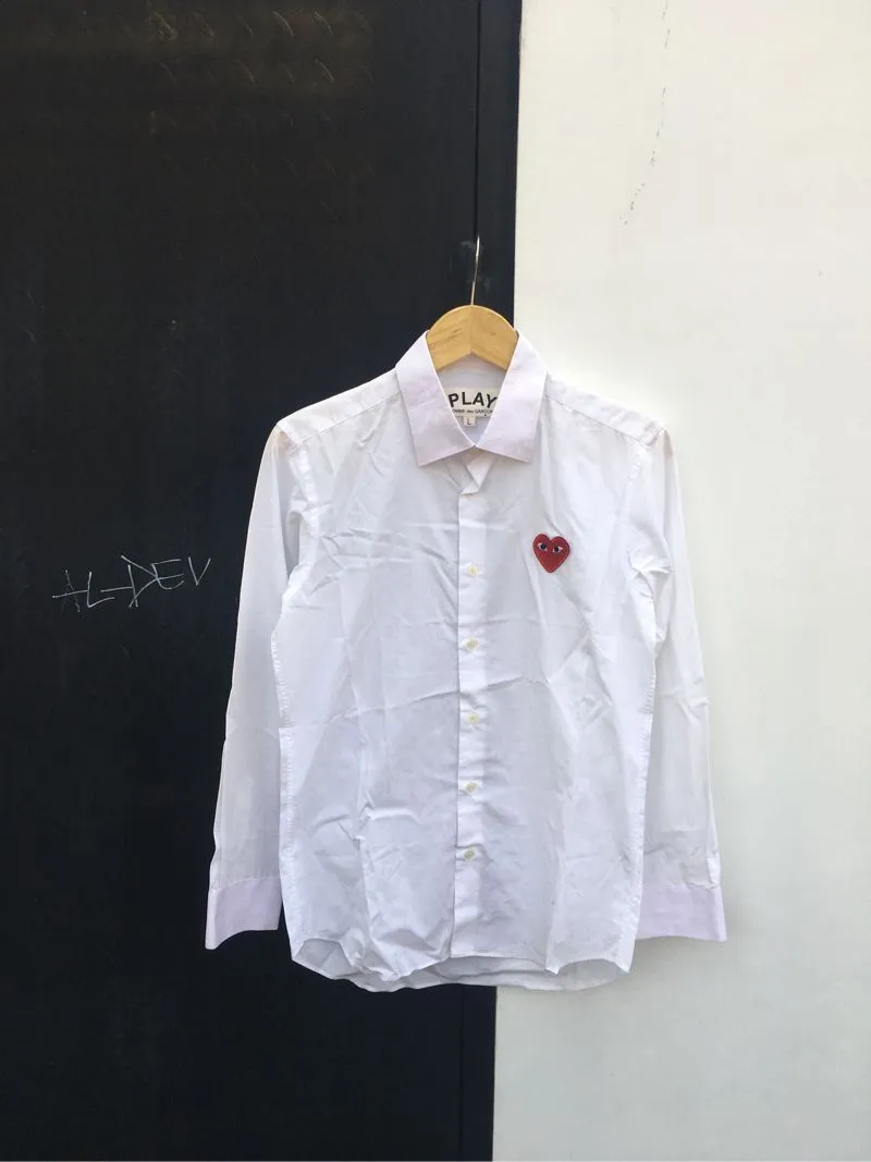PLAY CDG WHITE SHIRT RED LOVE photo 1