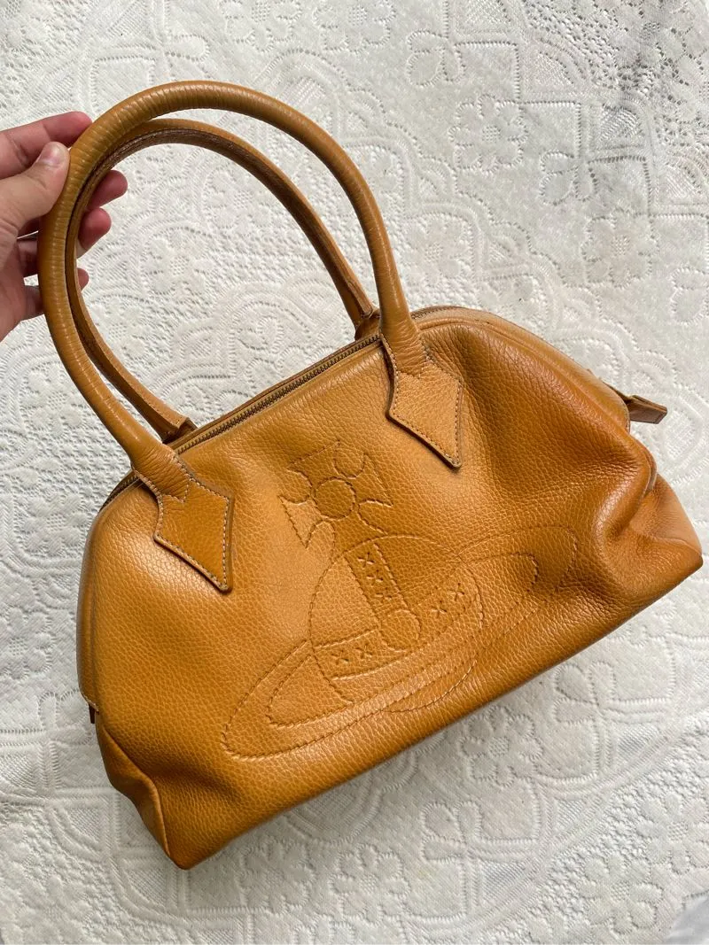 VW Yasmin Bowling Tote Bag photo 1