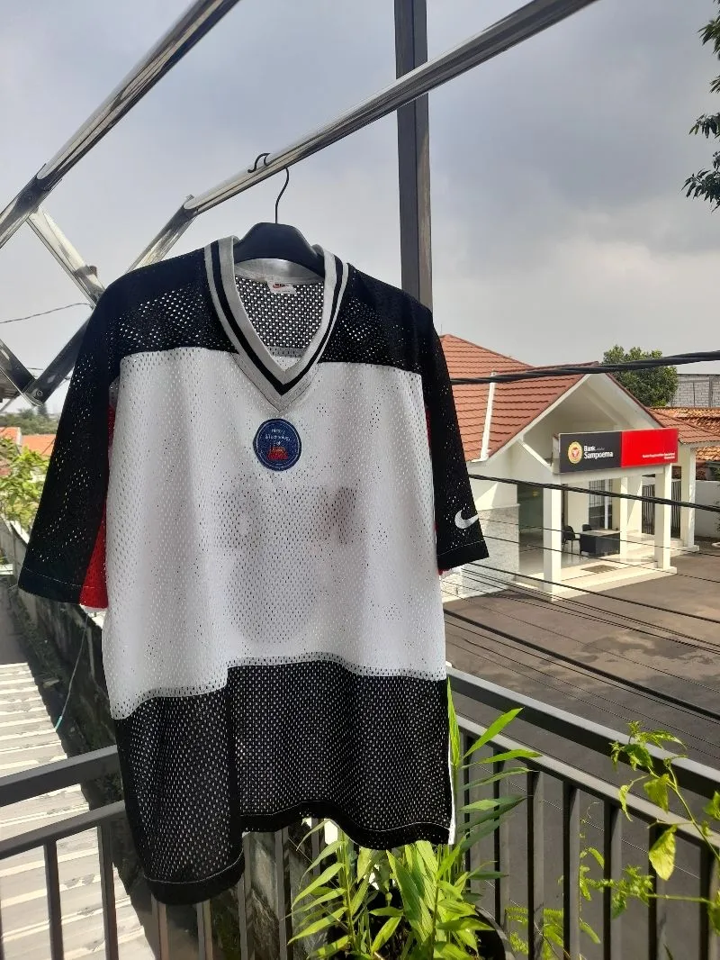 vintage 90s nike jersey