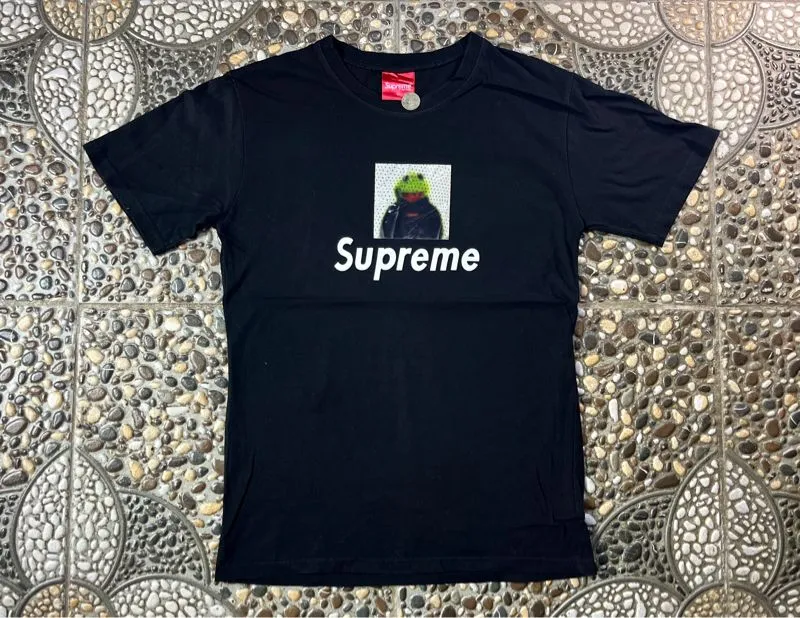 Supreme photo 1