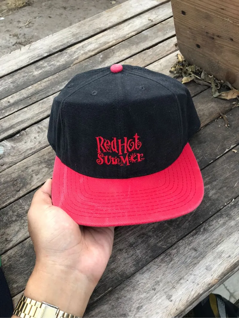 red hot summer vintage  snapback twotone photo 1