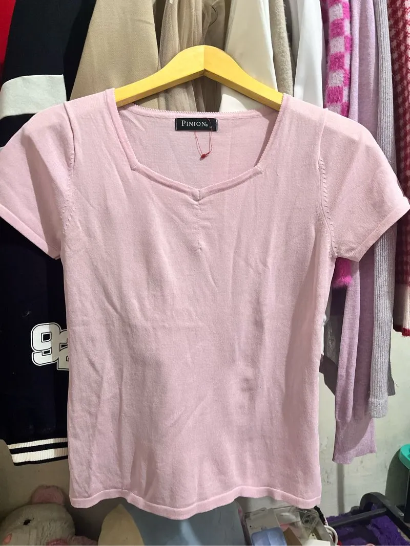 Preloved women’s T-shirt baby pink y2k photo 1