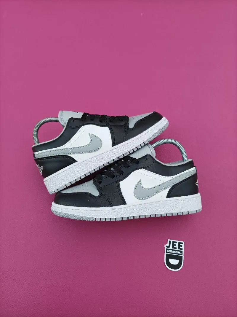 Nike Air Jordan 1 Low photo 1
