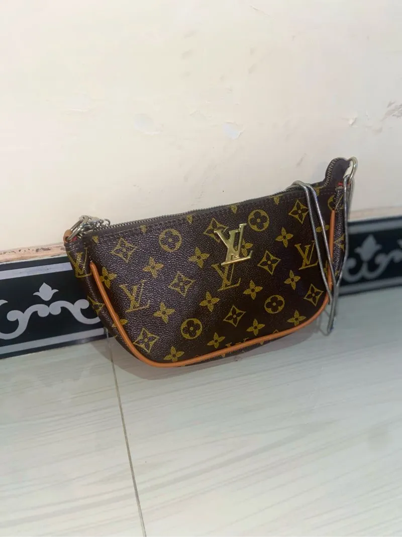 Shoulder bag  photo 1