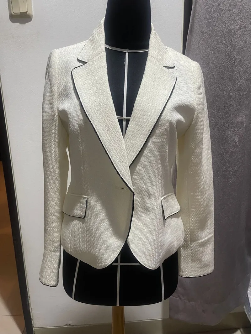 Casual Muslim Blazer Wanita white photo 1
