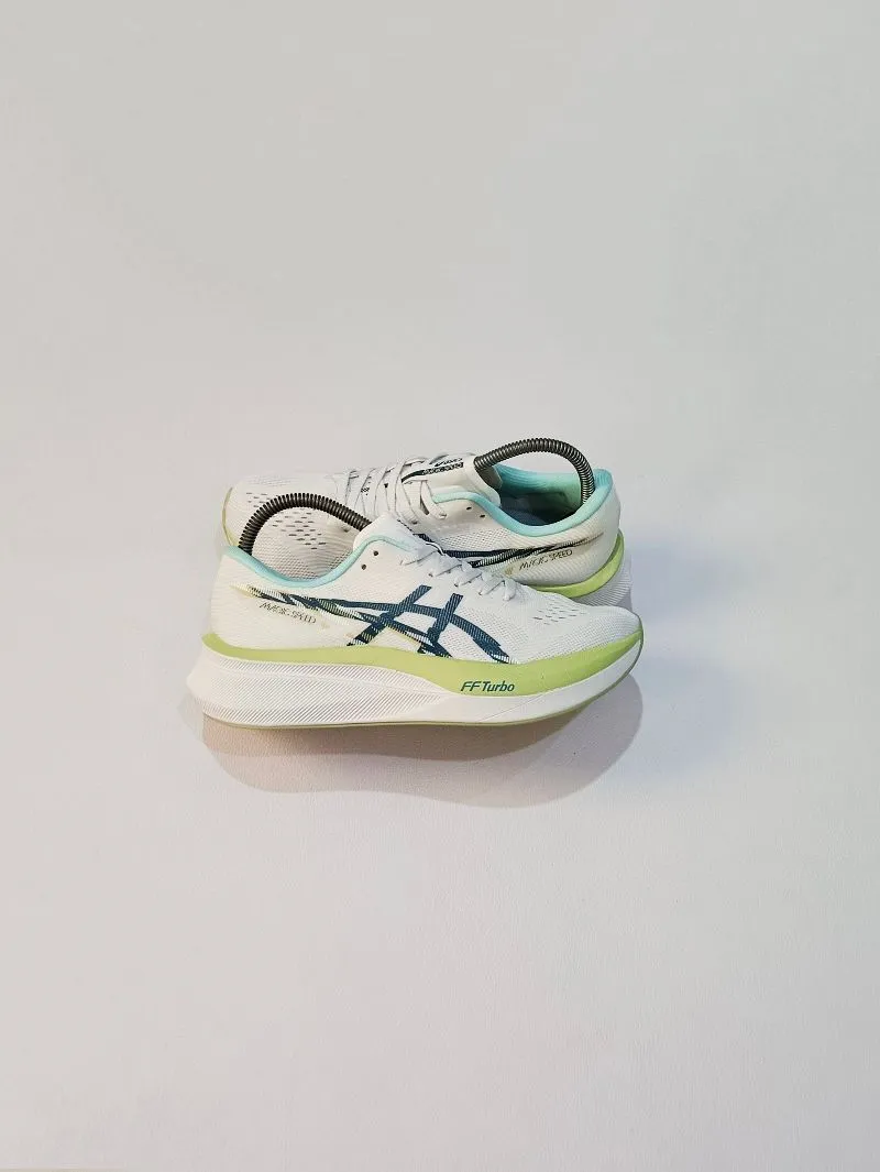 Asics Magic Speed White Lime Green photo 1
