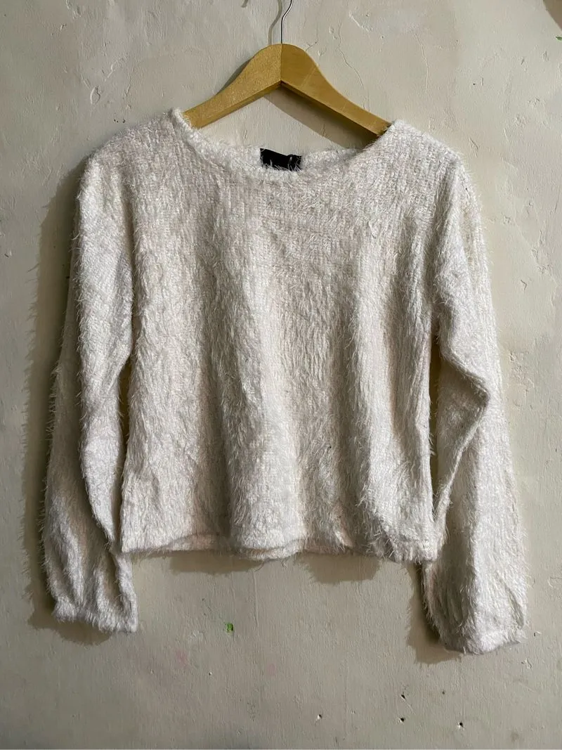 Atasan bulu fuzzy photo 1
