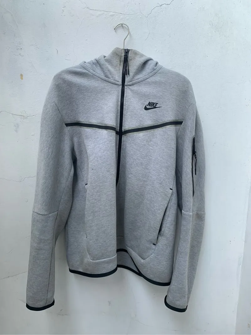 nike tech size L photo 1