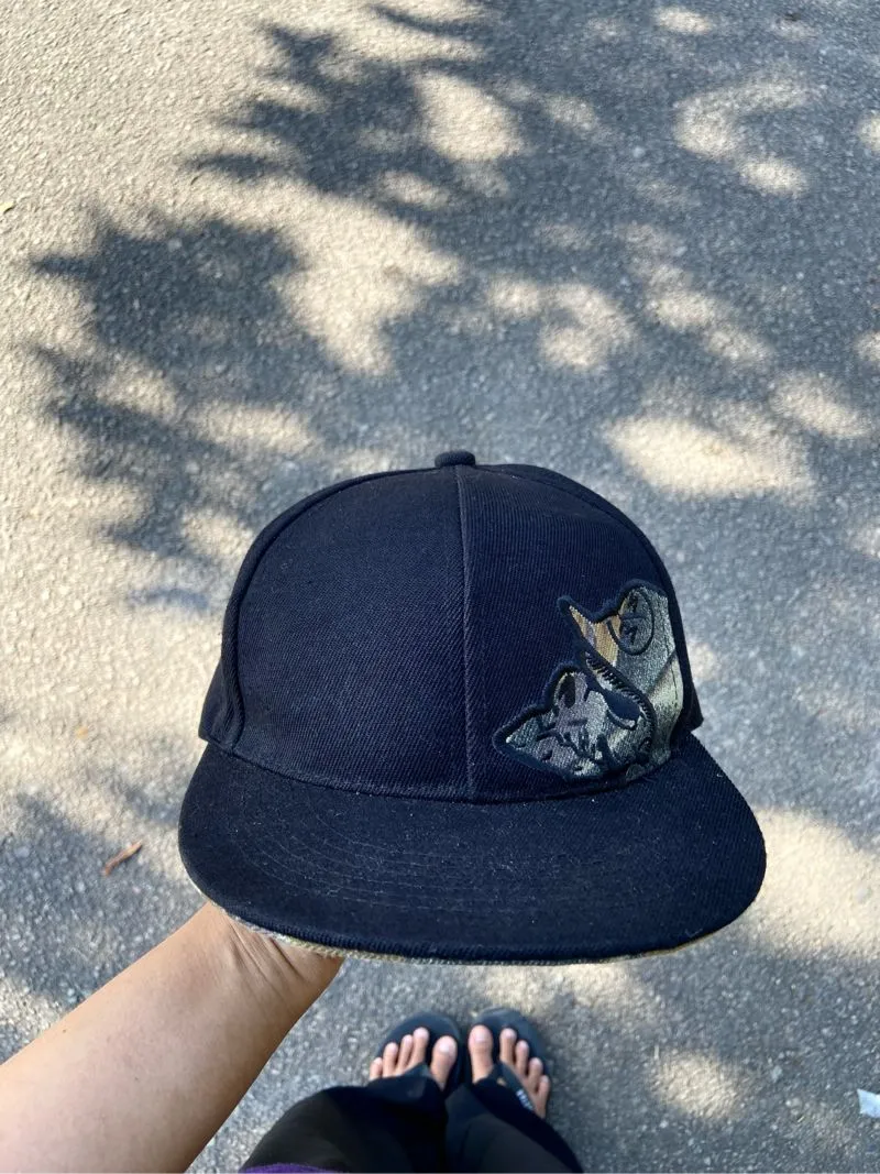 baseball cap hitam photo 1