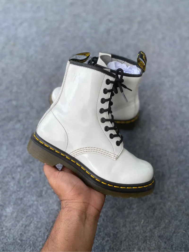 Sepatu Dr. martens 1460 White Smooth Size 37 fit 38 photo 1