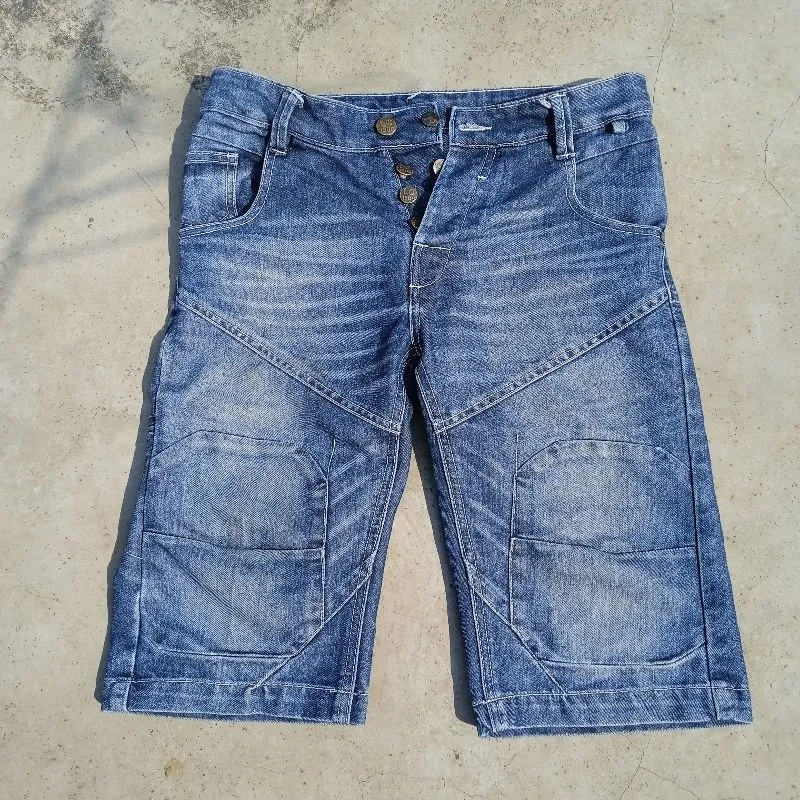 Celana Jeans Pendek Pria LC 1908 Size 30 - Kasual Streetwear photo 1