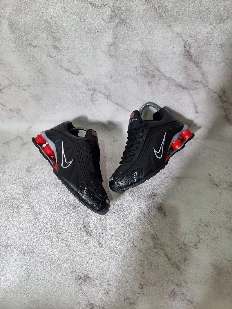 Nike shox r4 black red - Main Image