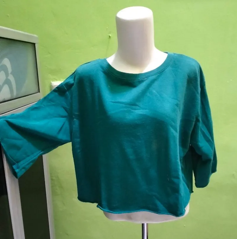 Crop top sweatshirt H&M hijau botol size S besar photo 1