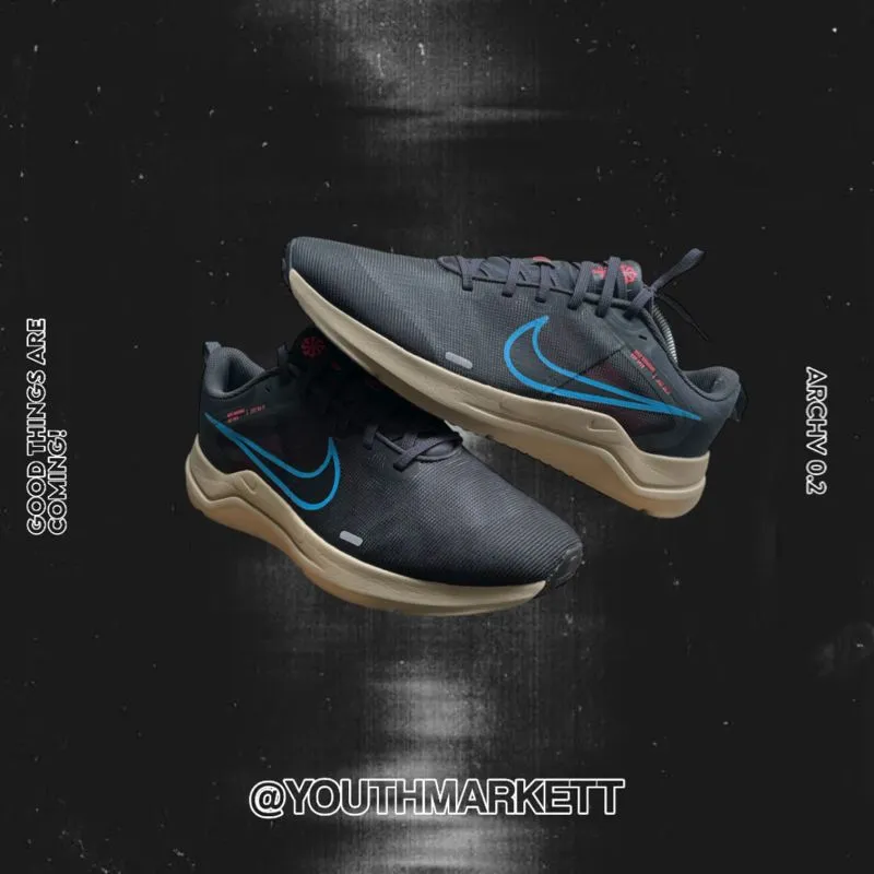 nike sneakers photo 1
