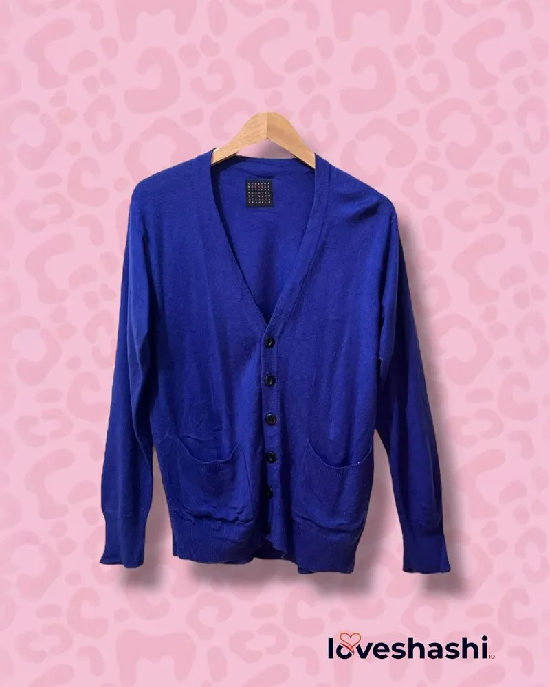 Cardigan photo 1
