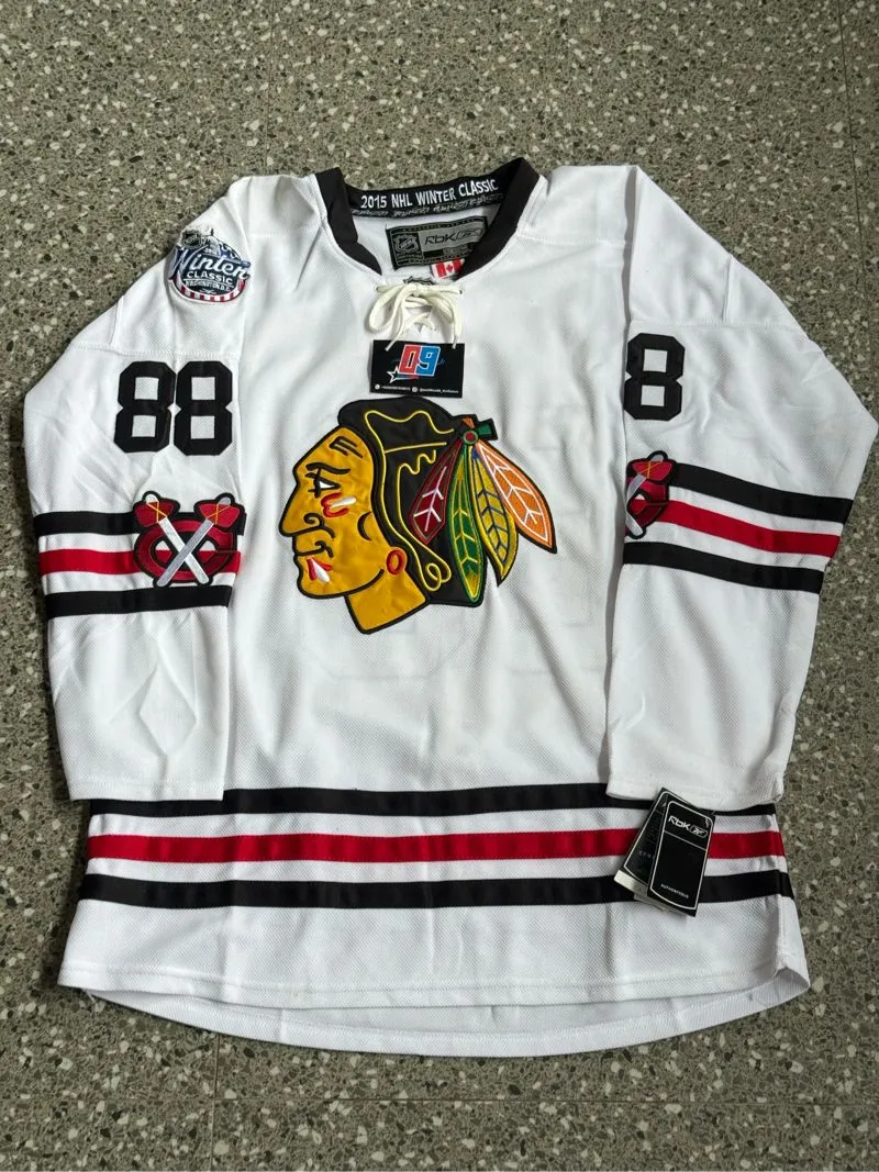 NHL jersey BLACK HAWKS (winter clasic 2015) BNWT photo 1