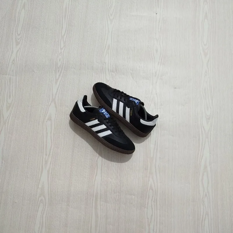 Adidas samba og black white photo 1