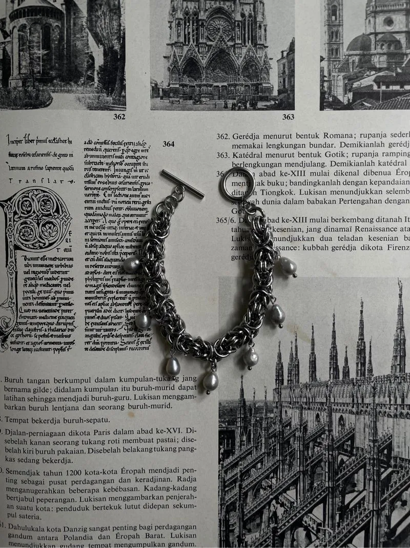 Chainmail bracelet with genuine baroque pearl  photo 1