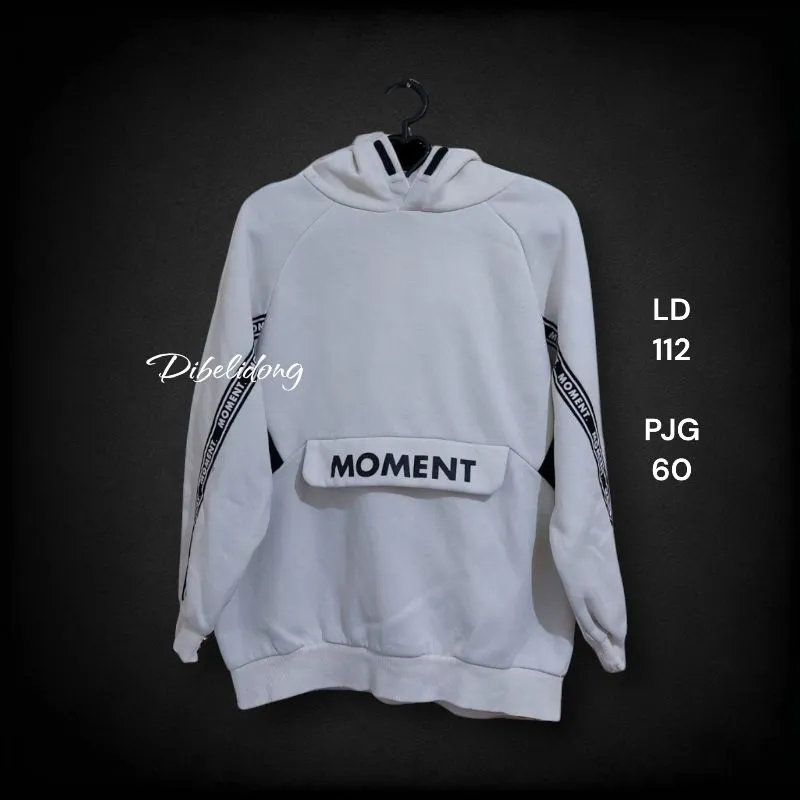 Sweater hoodie moment photo 1