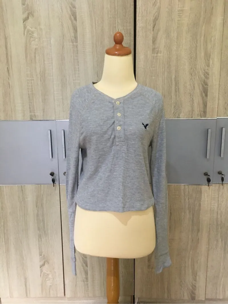 American eagle long sleeve  photo 1
