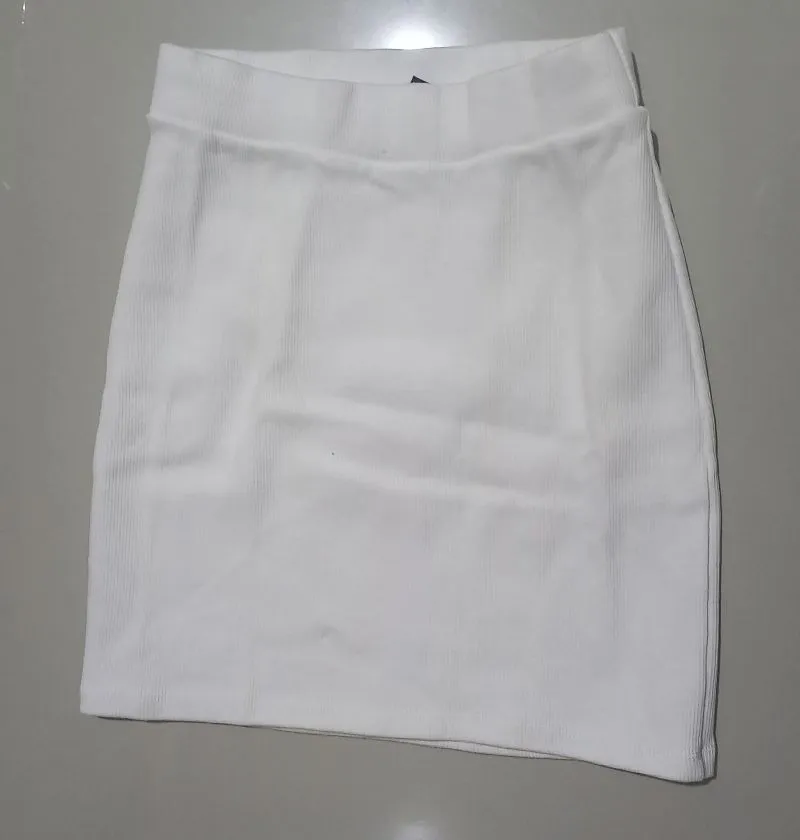 H&M white mini skirt photo 1
