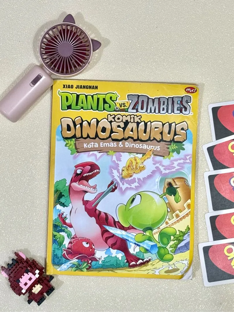 plants vs Zombie : kota emas & dinosaurus photo 1