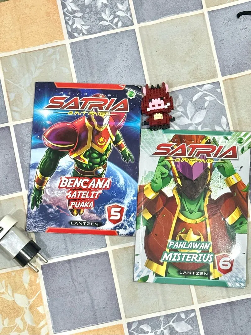 Satria Bintang : Bencana satelit puaka & pahlawan misterius photo 1