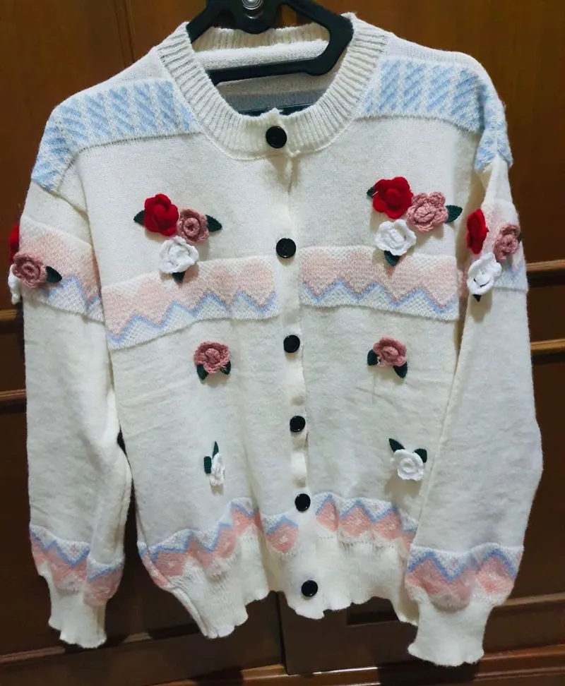 Casual Sweater Wanita cream photo 1