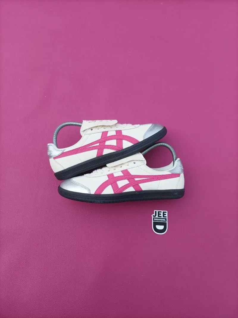 Onitsuka Tiger Tokuten Stay With Me photo 1