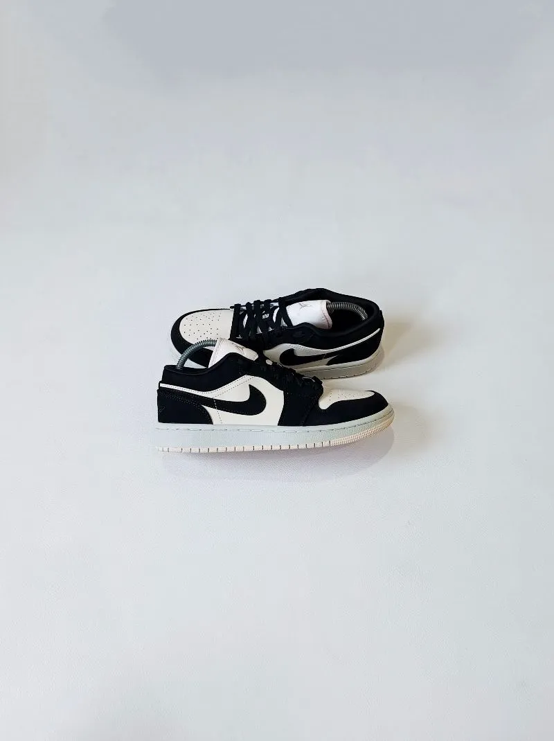 Nike Air Jordan 1 low Guava Ice photo 1