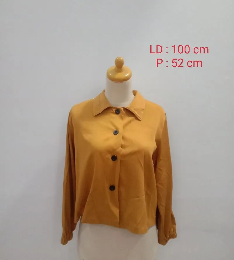 Sport Blouse Cewek Preloved  photo 1