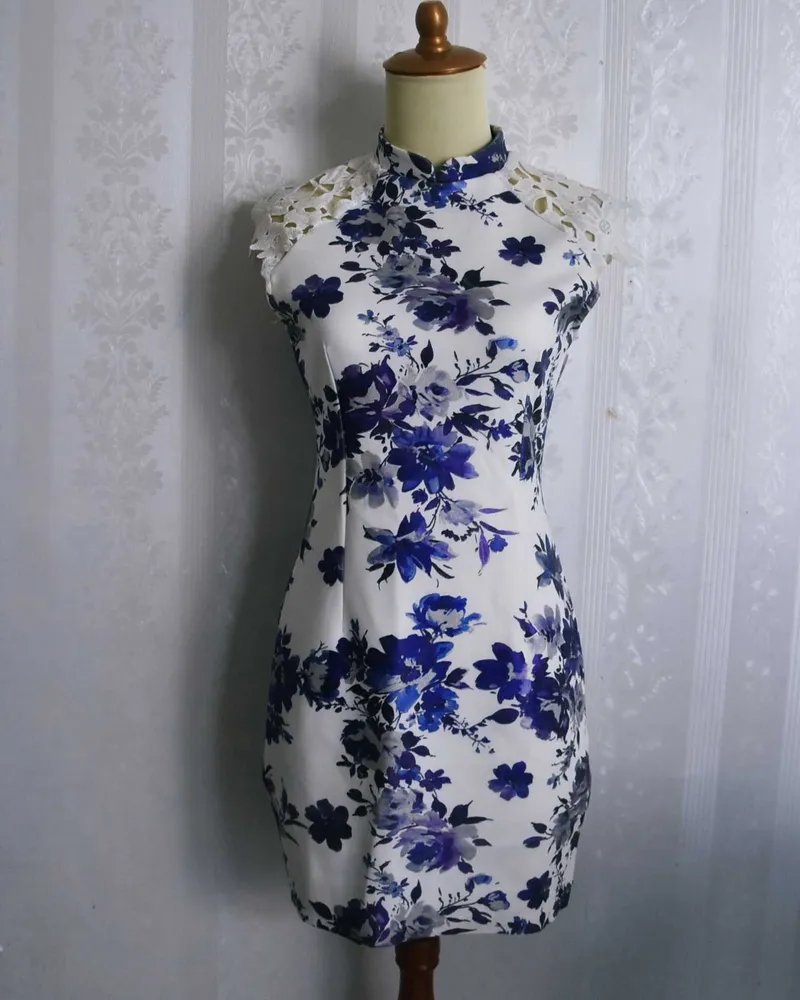 ZALORA Festive Dress Size: S Bust photo 1