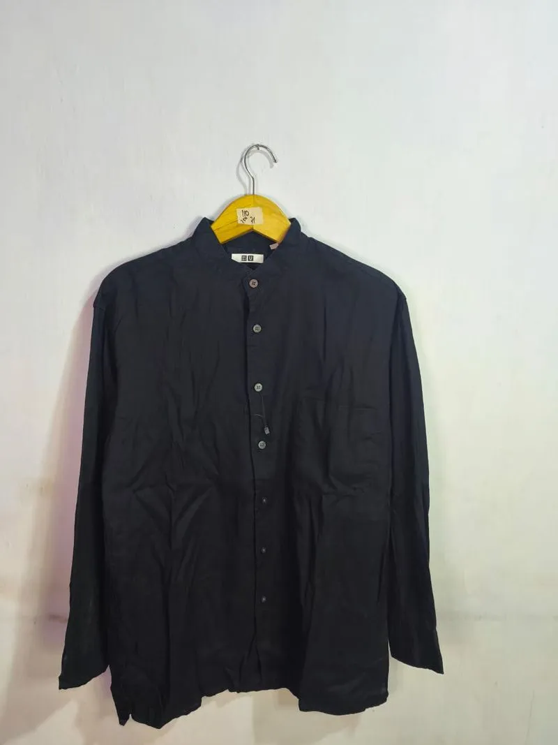 UNIQLO BLACK SHIRT KOKO SANGHAI photo 1