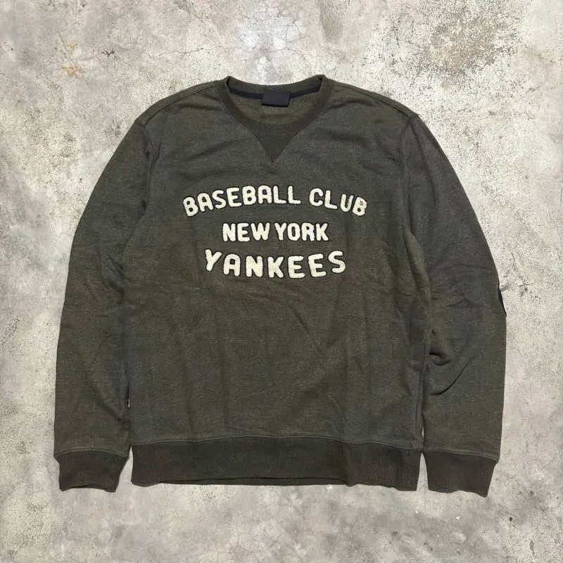MLB Yankees Towel Logo photo 1