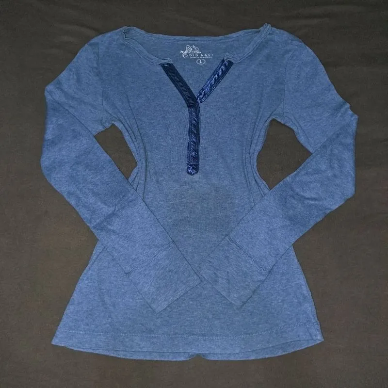 Old Navy's Y2K Long Sleeve Henley Blue Top photo 1