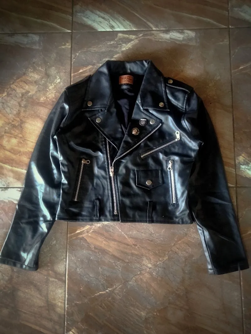 Jaket kulit wanita  photo 1