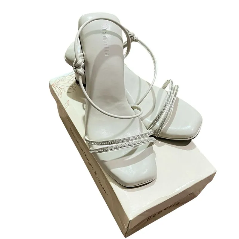 Damelia Heels photo 1