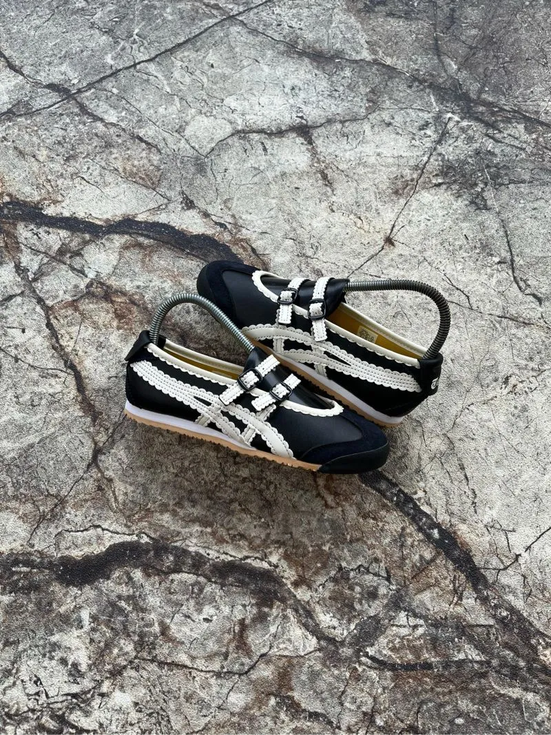 ONITSUKA TIGER BALLET photo 1