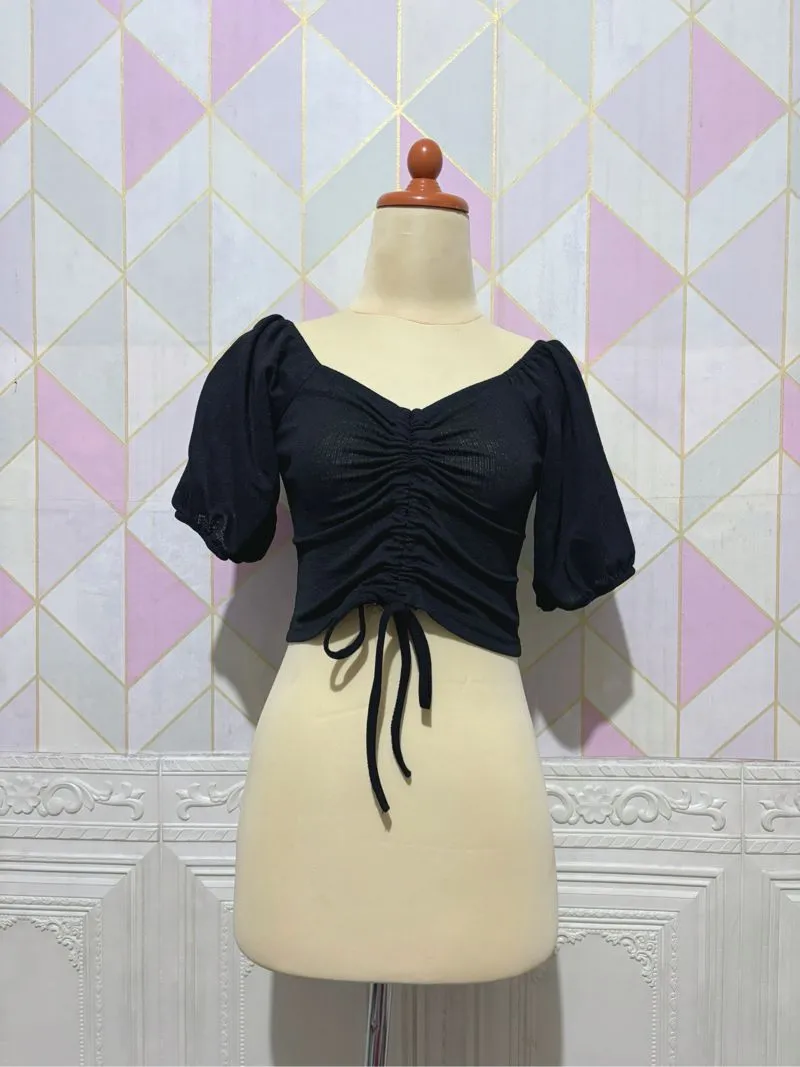 Crop top hitam NEW TAG photo 1
